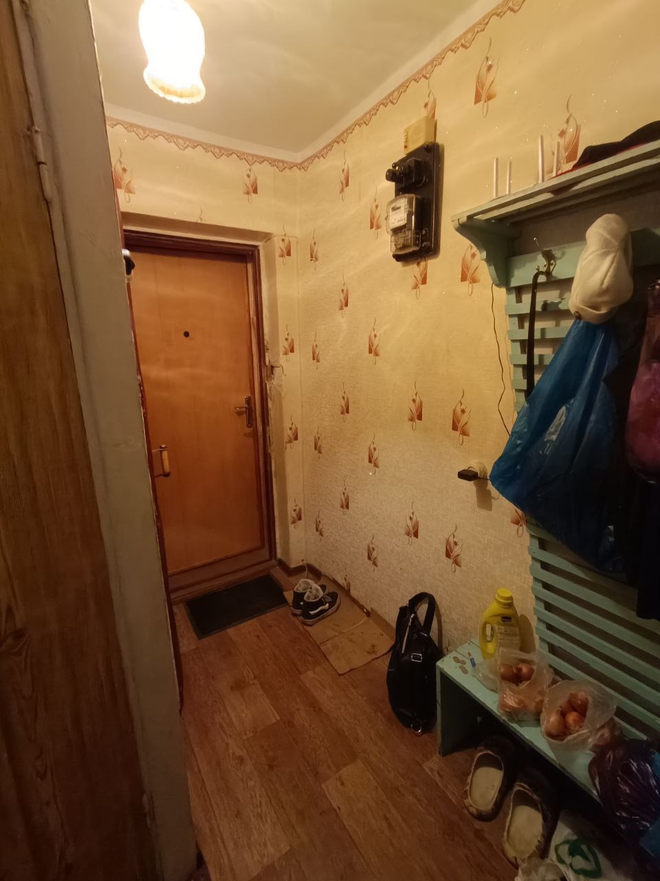 Продам 2-ком. квартиру на Кв.Дружбы. 4/5 эт. , 46 кв. м, кирпичный дом, не угловая, теплая, коммуникации поменялись, сан/узел раздельный. Удобное местоположение - Рядом парк, школа, д/сад, рынок, МФЦ , банк, магазины, аптека, остановки транспорта. Долгов нет, документы готовы. 3,8 млн руб. +7959-216-43-31, +7...